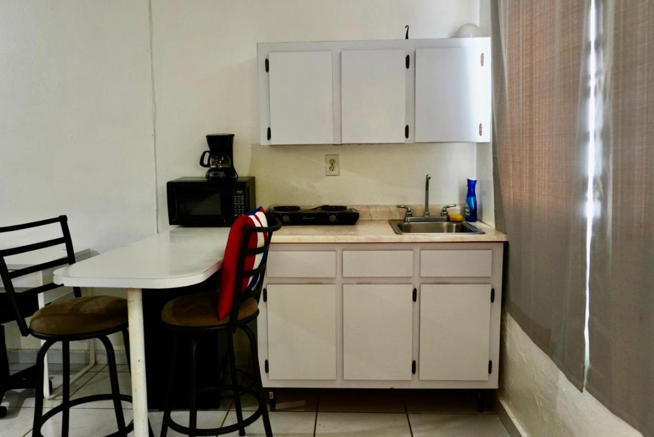 All You Need Studios Walking Distance To Beach Isla Verde San Juan Eksteriør bilde