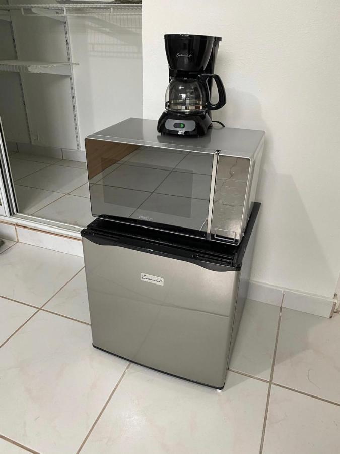 All You Need Studios Walking Distance To Beach Isla Verde San Juan Eksteriør bilde