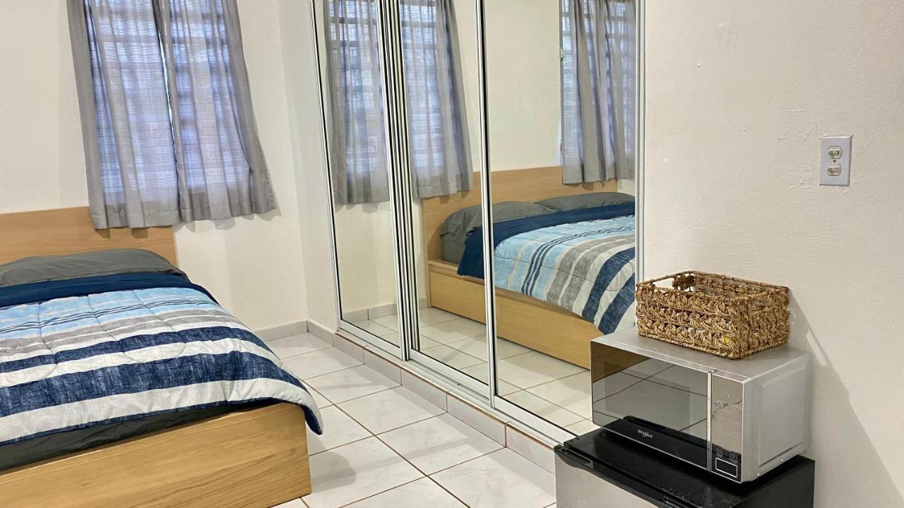 All You Need Studios Walking Distance To Beach Isla Verde San Juan Eksteriør bilde